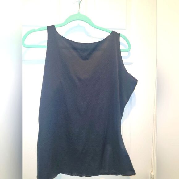 Spanx Invisible ShapingCamisole, Women sz 2x, black. - Picture 2 of 3